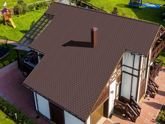 Gont papowy, czyli nowoczesne pokrycie dachowe – dlaczego warto postawić na gont bitumiczny?